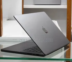New Laptop Apple MacBook Pro M1 8GB Apple M1 Pro SSD 256GB