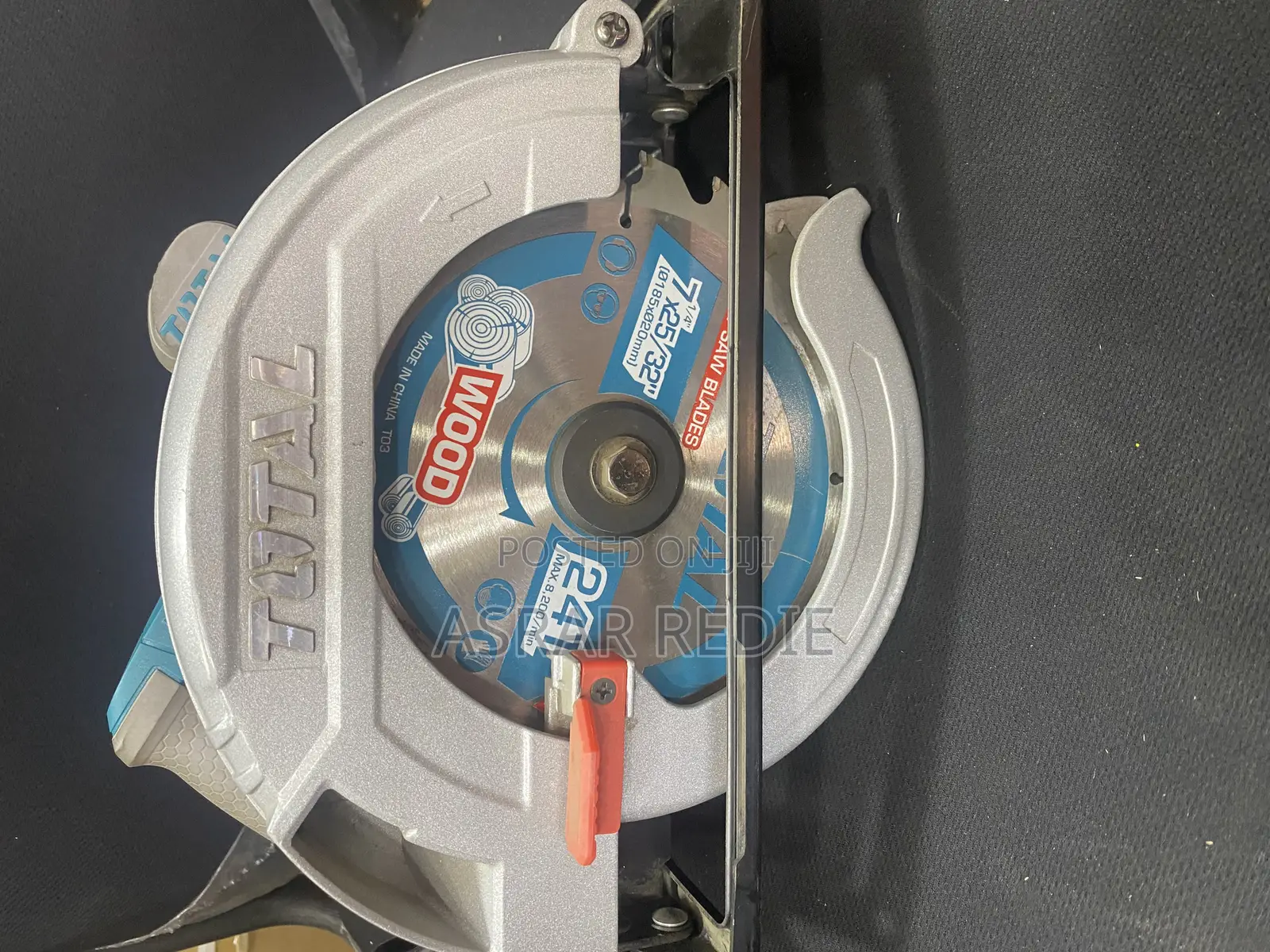 Total Circular Saw 1400w – Powerful Wood Cutting Machine