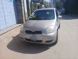 Toyota Vitz 2004 Silver