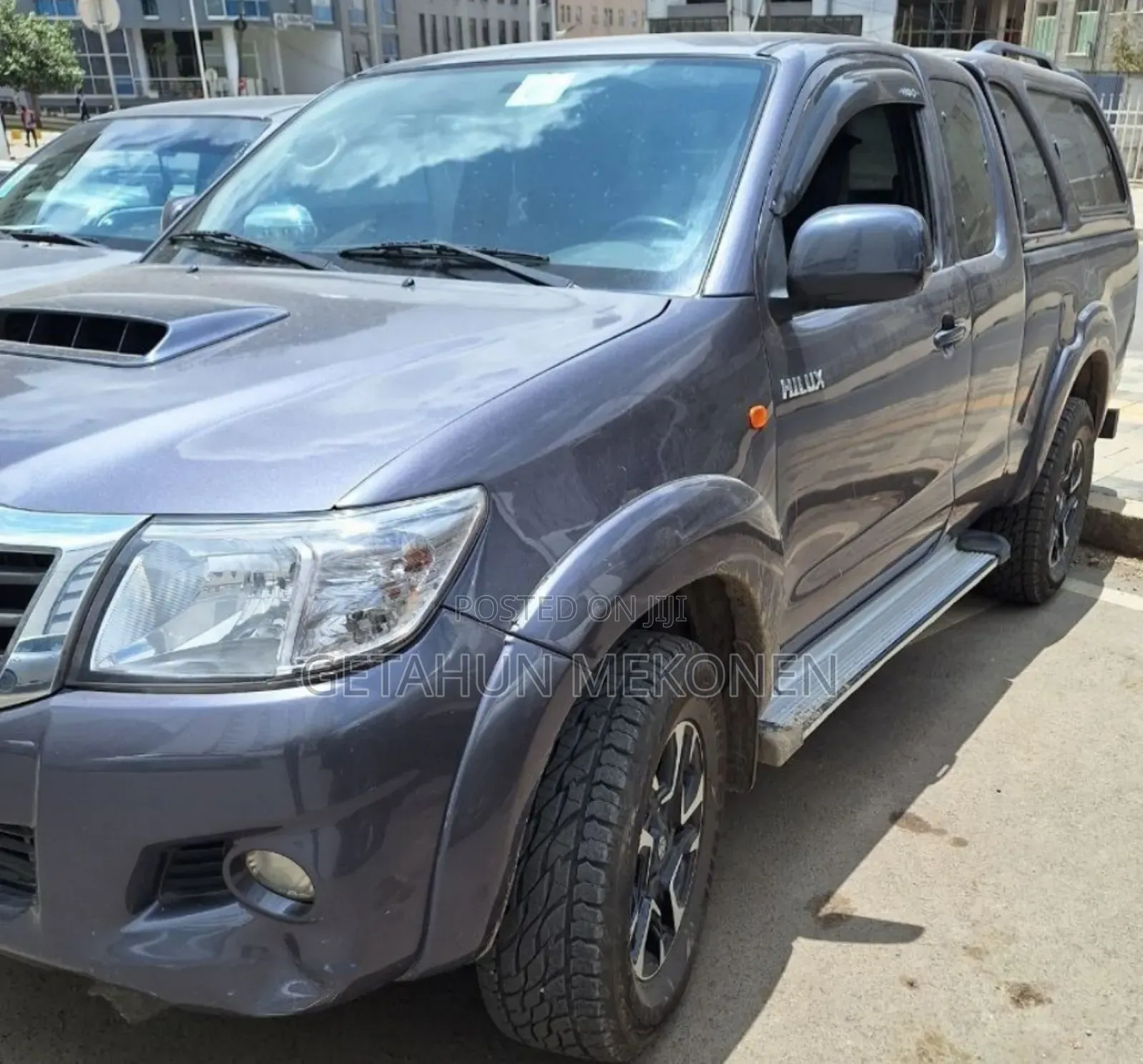 Toyota Hilux 2012 Gray