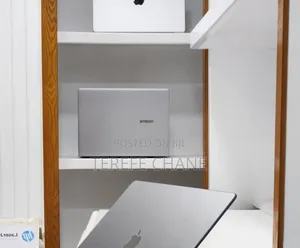 New Laptop Apple MacBook Pro M1 8GB Apple M1 SSD 256GB