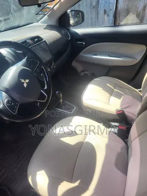 Mitsubishi Attrage 2021 Silver