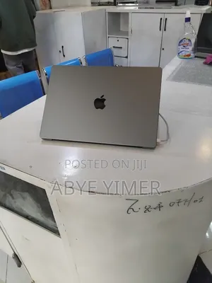 New Laptop Apple MacBook Pro 2021 M1 32GB Apple M1 Pro SSD 1T