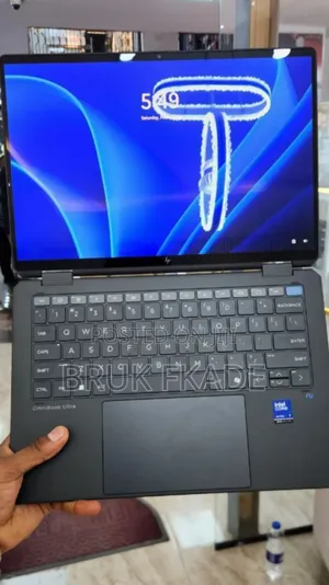 New Laptop HP OmniBook Ultra Flip 14" 16GB Intel Core Ultra 7 SSD 1T