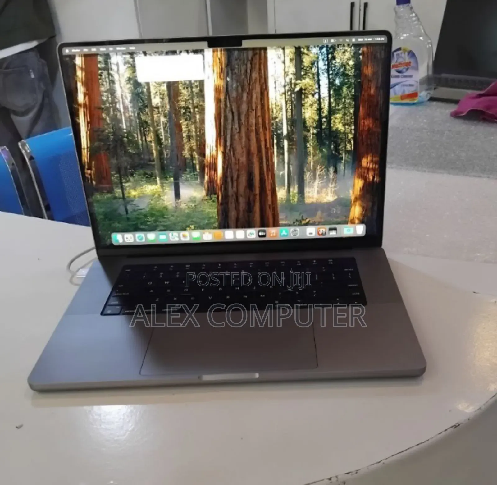 New Laptop Apple MacBook Pro M1 32GB Apple M1 Pro SSD 1T