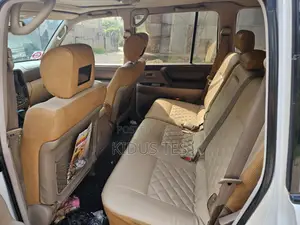 Toyota Land Cruiser 2002 White