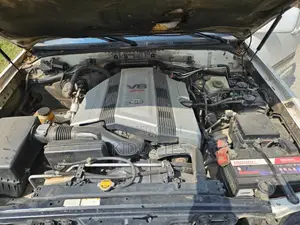 Toyota Land Cruiser 2002 White