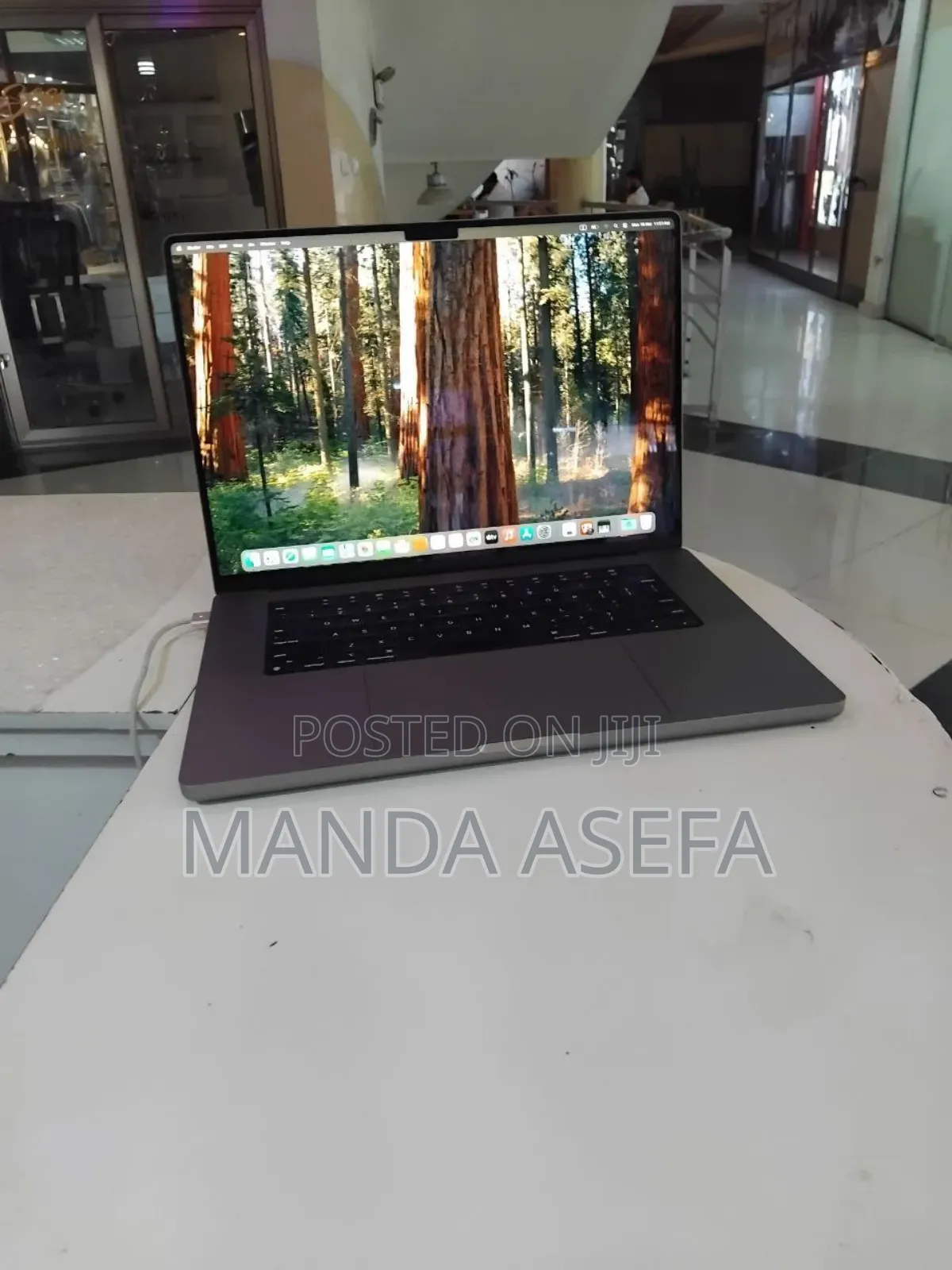 New Laptop Apple MacBook Pro M1 32GB Apple M1 Pro SSD 1T