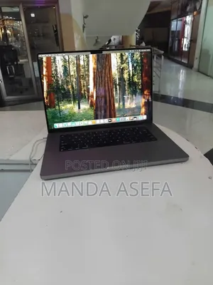 New Laptop Apple MacBook Pro M1 32GB Apple M1 Pro SSD 1T