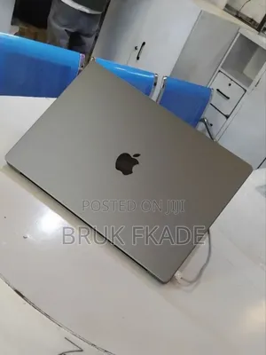 New Laptop Apple MacBook Pro 2021 M1 32GB Apple M1 Pro SSD 1T