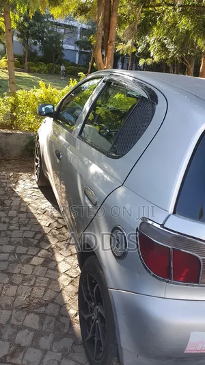 Toyota Vitz 2001 Silver
