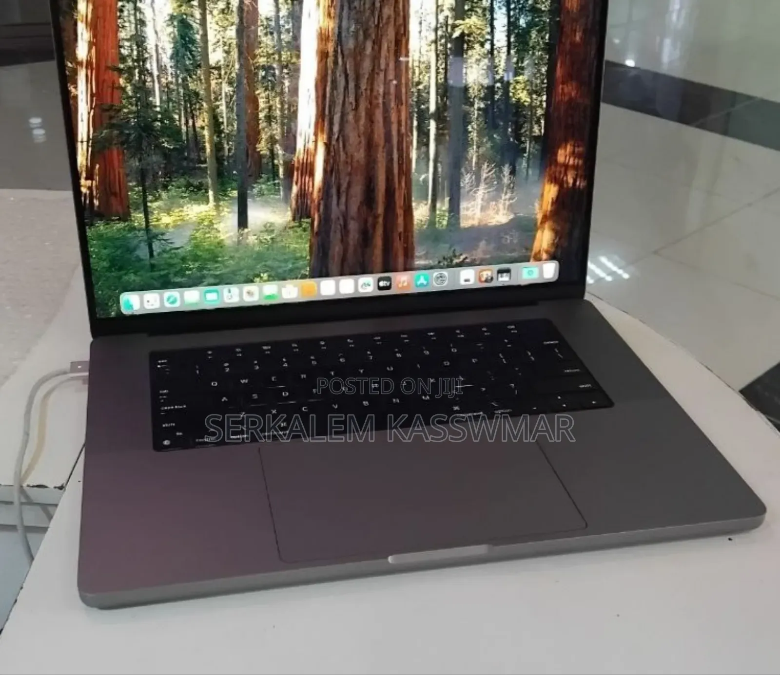 New Laptop Apple MacBook Pro 2021 M1 32GB Apple M1 SSD 1T