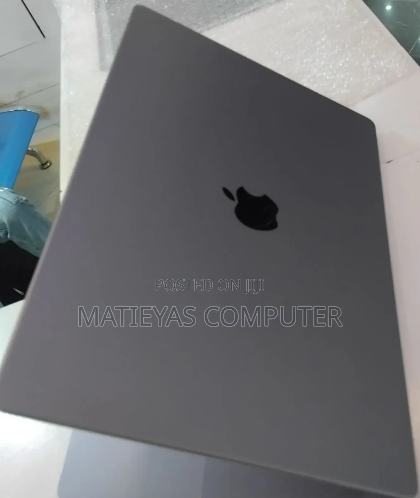 New Laptop Apple MacBook Pro 2021 M1 32GB Apple M1 Pro SSD 1T