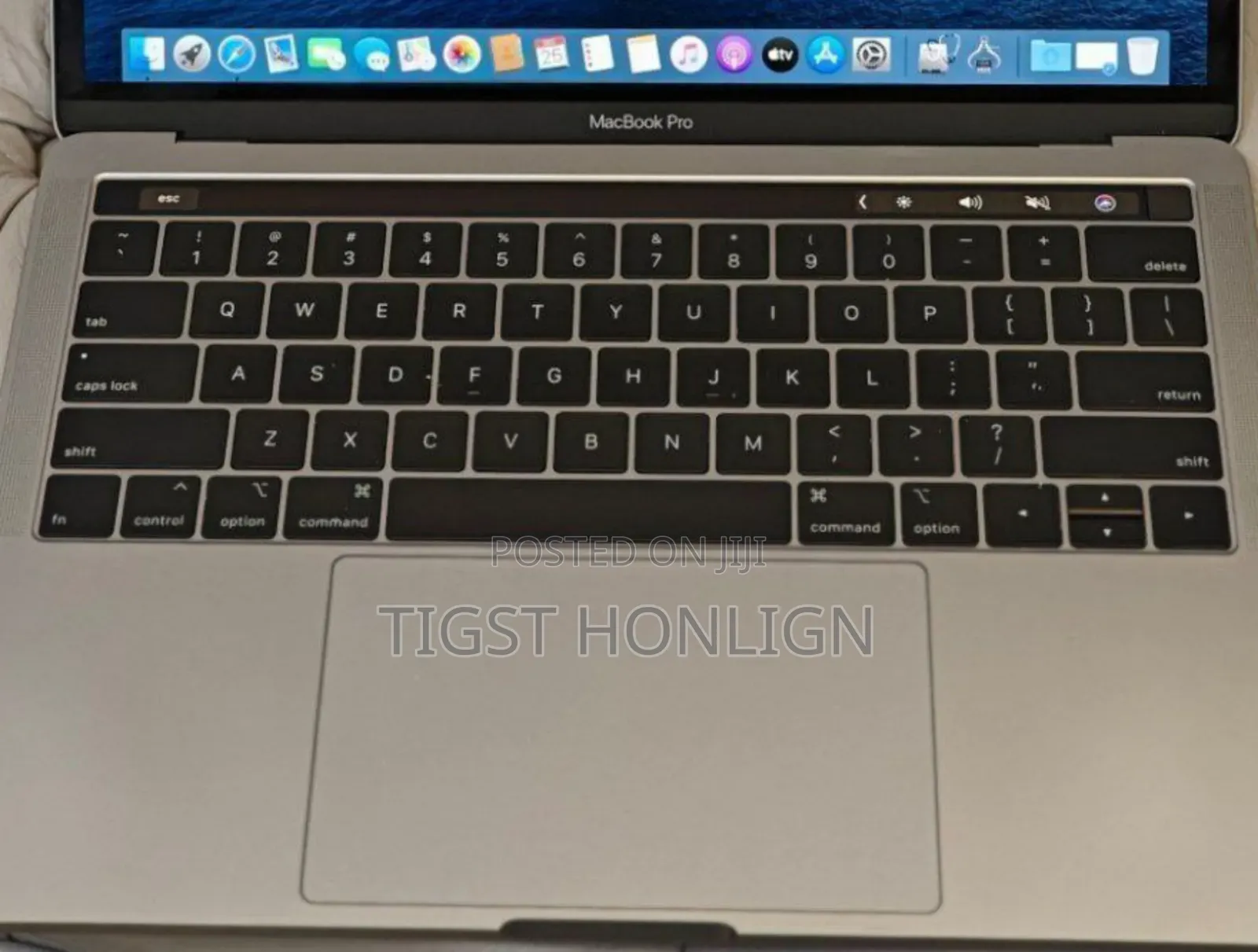New Laptop Apple MacBook Pro 2019 16GB Intel Core i7 SSD 1T
