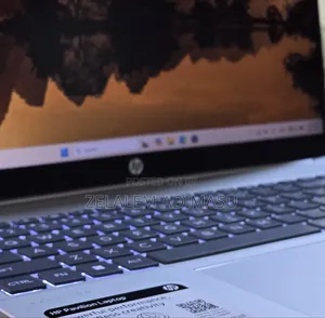 New Laptop HP Pavilion 15 8GB Intel Core Ultra 5 SSD 512GB