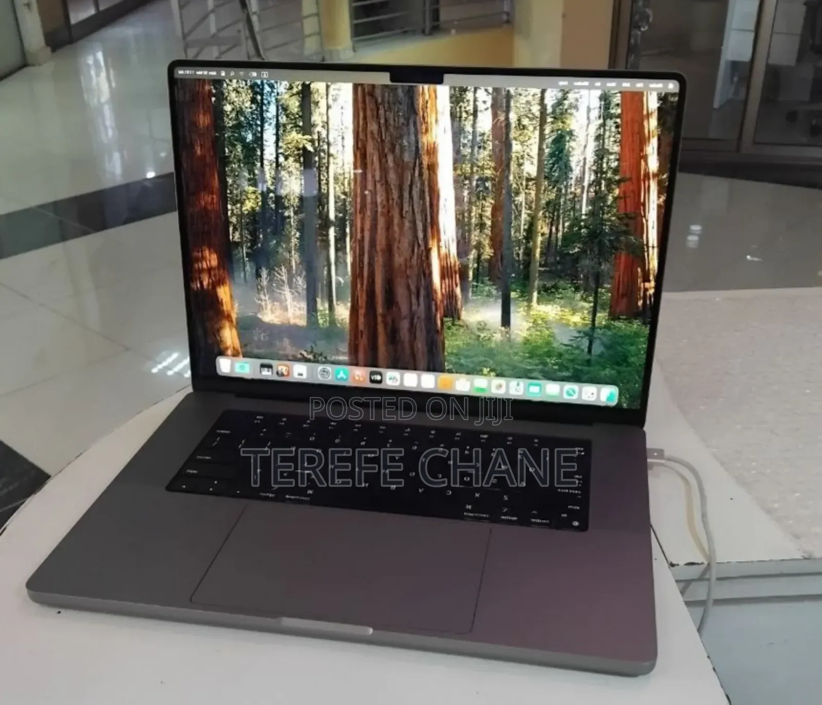 New Laptop Apple MacBook Pro M1 32GB Apple M1 Pro SSD 1T