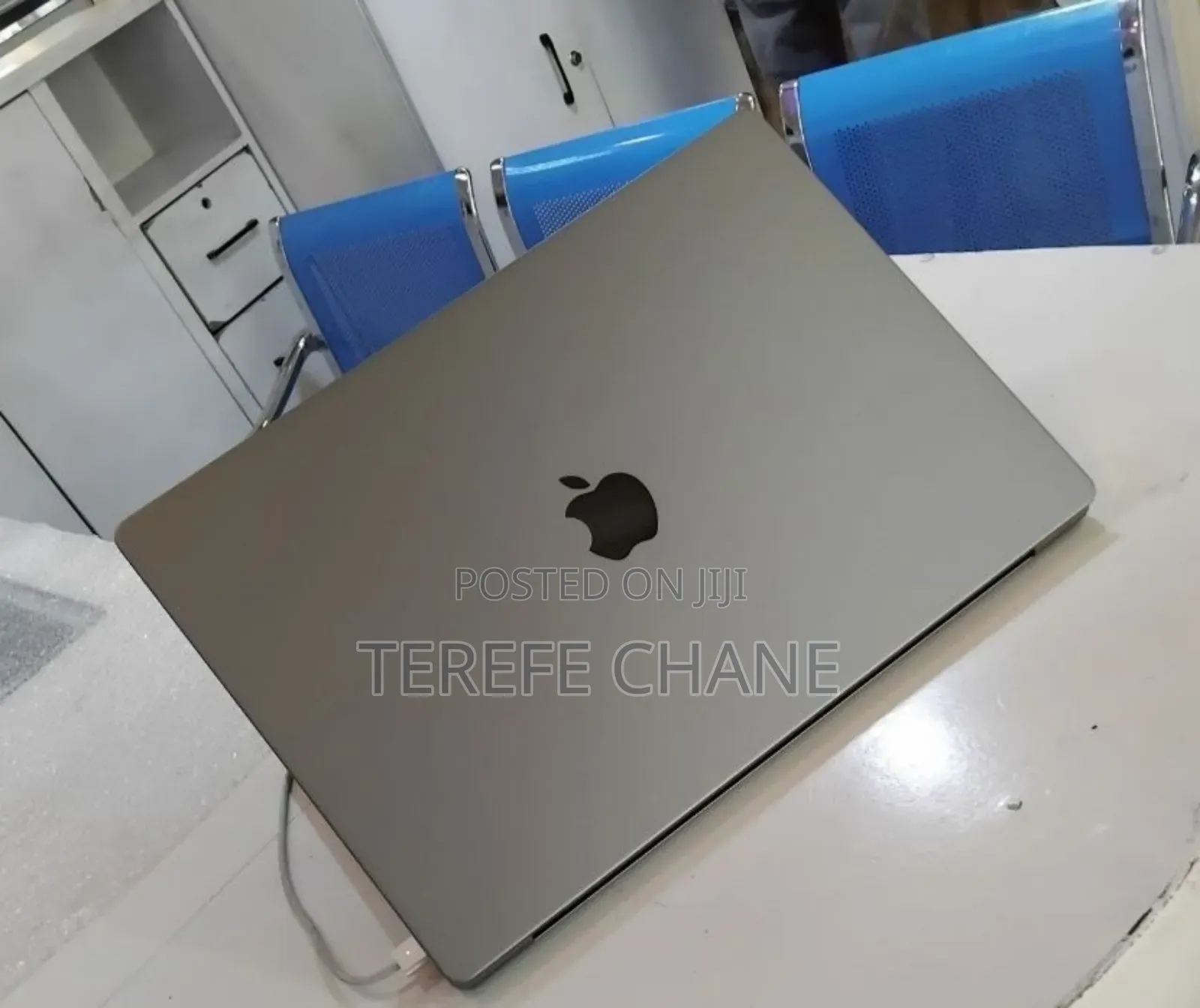 New Laptop Apple MacBook Pro M1 32GB Apple M1 Pro SSD 1T