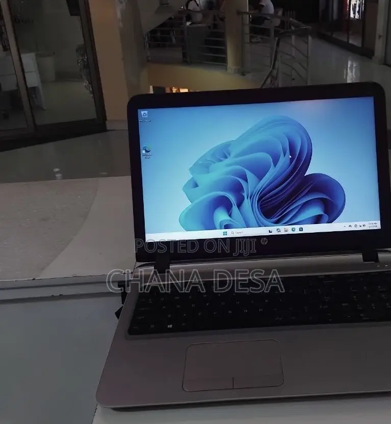 New Laptop HP 8GB Intel Core i7 SSD 1T