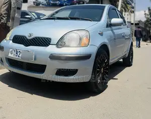 Toyota Vitz 2004 Blue