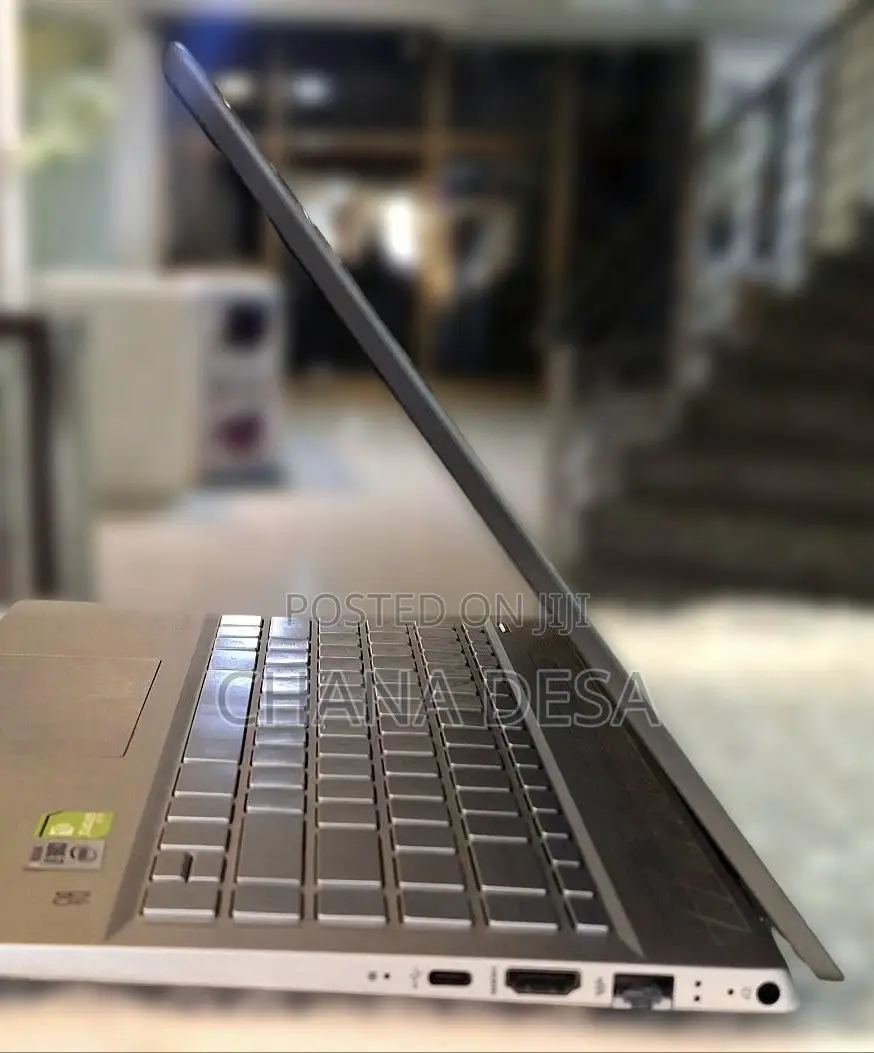 New Laptop HP Pavilion 10 16GB Intel Core i7 SSD 512GB