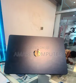 New Laptop Apple MacBook Air 2025 M4 13-inch 16GB Apple M4 SSD 256GB