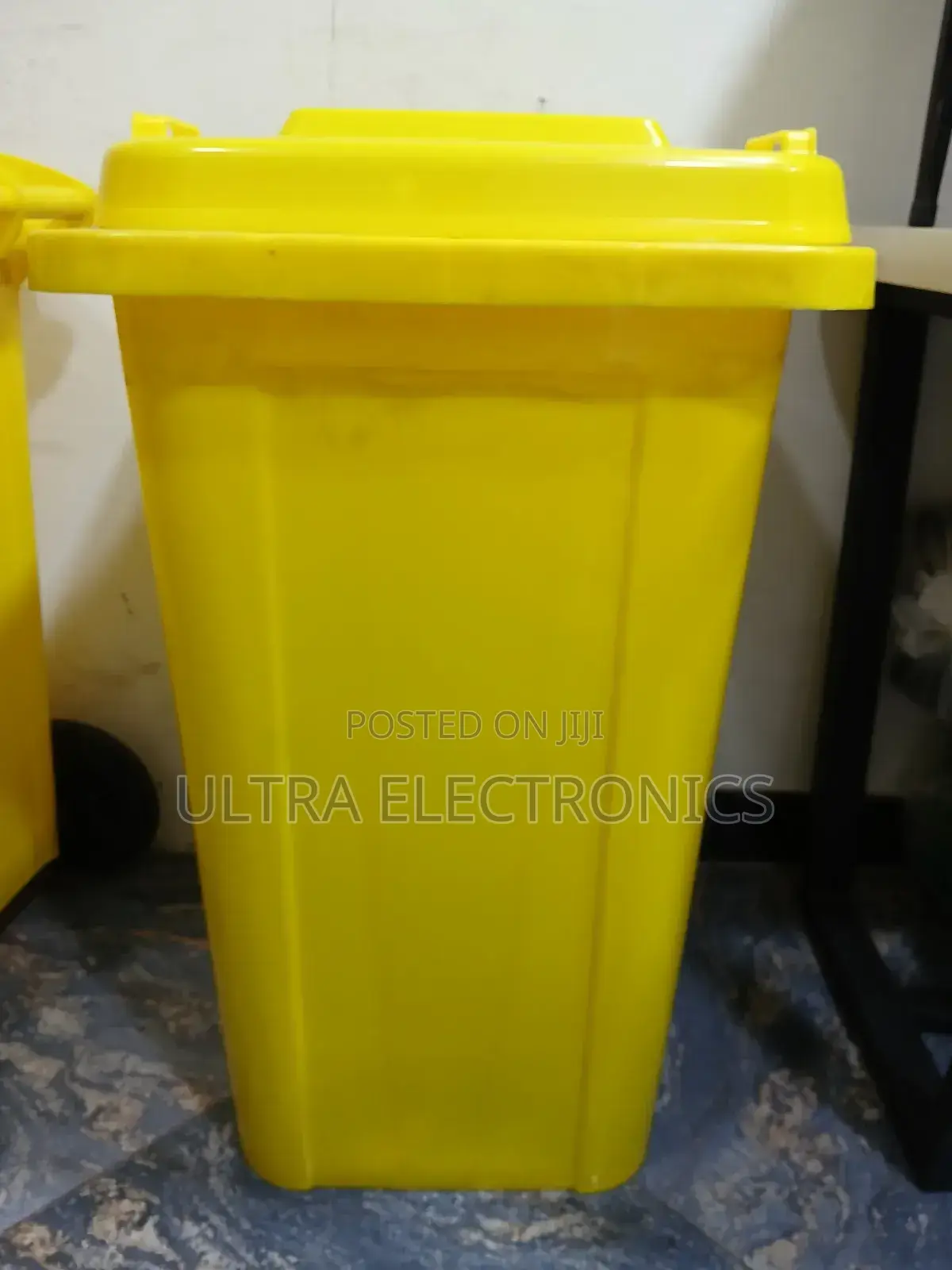 Garbage Yellow Plastic Waste Bin, Commonly Referred 120l