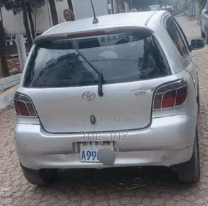 Toyota Vitz 2001 Gray