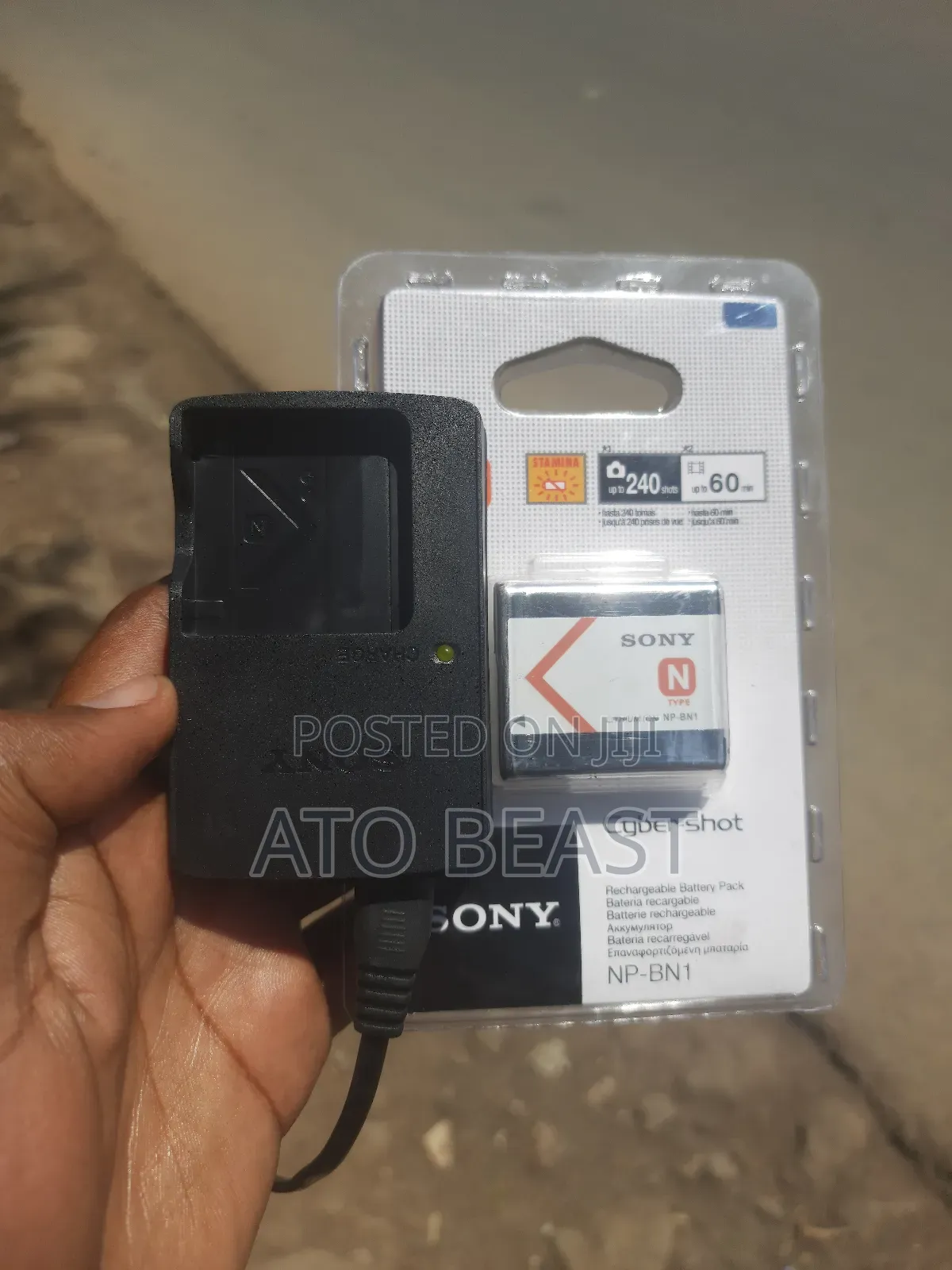 Sony Bc-csn Battery Charger Np-bn1 Lithium-ion Rechargeable Battery.