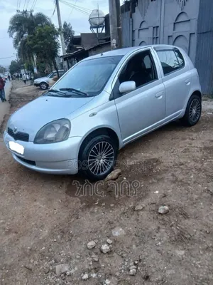 Toyota Vitz 2001 Gray