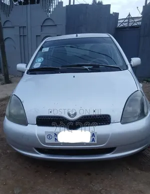 Toyota Vitz 2001 Gray