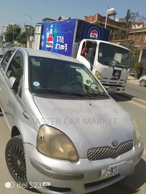 Toyota Vitz 1.0 FWD 5dr 2004 White