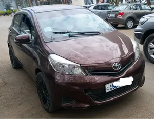 Toyota Yaris 2012 Burgundy