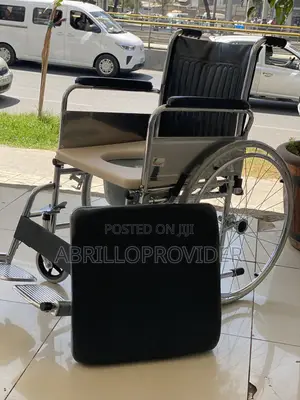 Wheelchair ተቀምጠዉ Wheelchair ተቀምጠዉ ሳይንገላቱ ሚፀዳዱበት ተቀሳቃሽ Wheelchai