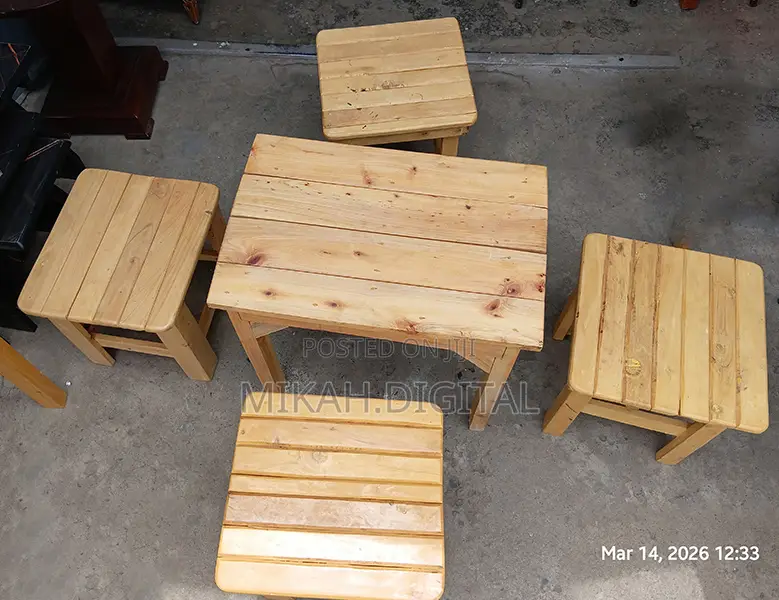 4 Mini Wooden Chairs With A Table | Package