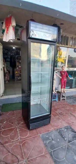 Refrigrator