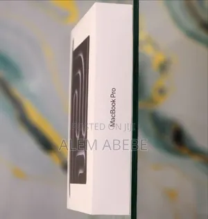 New Laptop Apple Macbook Pro 2025 M5 14-inch 16GB Apple M5 SSD 512GB