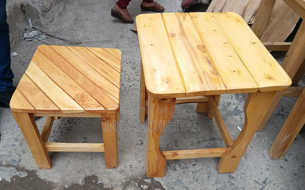40 By 40 Wooden Cafe Mini Table | ከእንጨት የተሰራ የካፌ ጠረጴዛ