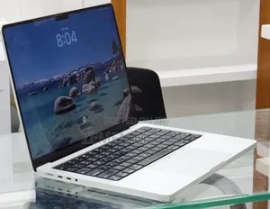 New Laptop Apple MacBook Pro M1 16GB Intel Core i9 SSD 512GB