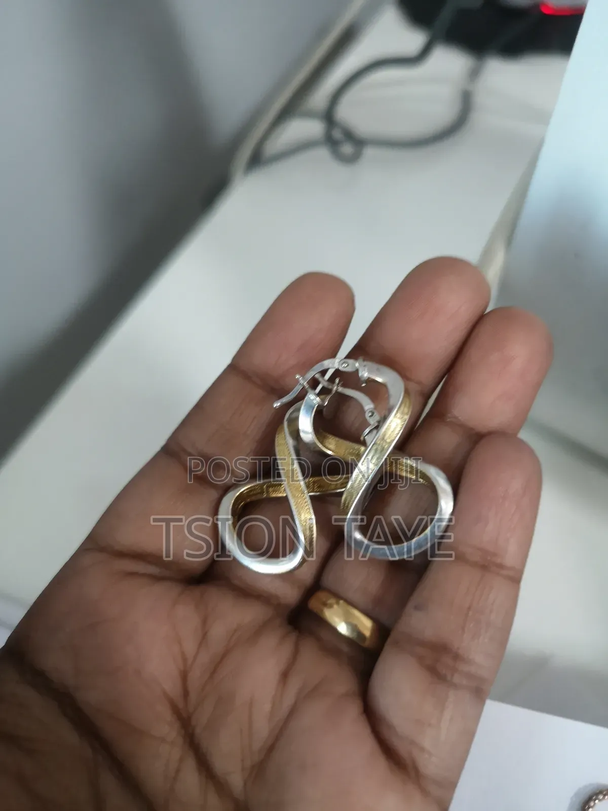 Extra Silver Necklace and Ear Ring