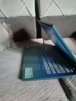 Laptop Lenovo IdeaPad 330S 4GB Intel Core i5 HDD 1T