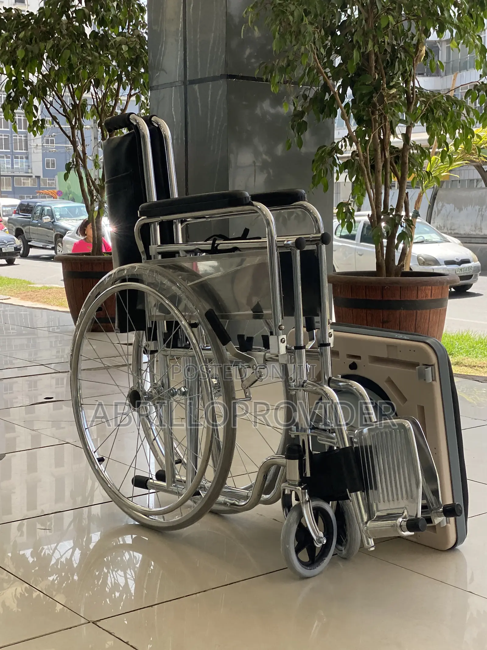 Commode, Designed for Patients and Seniors With Limited Mobility