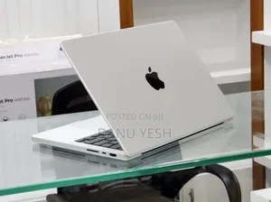 New Laptop Apple MacBook Pro 2021 M1 16GB Apple M1 Pro SSD 512GB