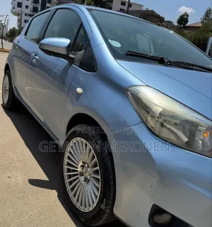 Toyota Yaris 2012 Blue