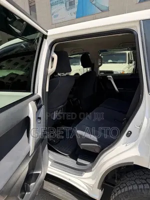 Toyota Prius 2020 White