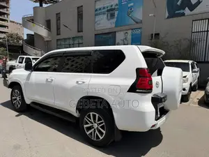 Toyota Prius 2020 White