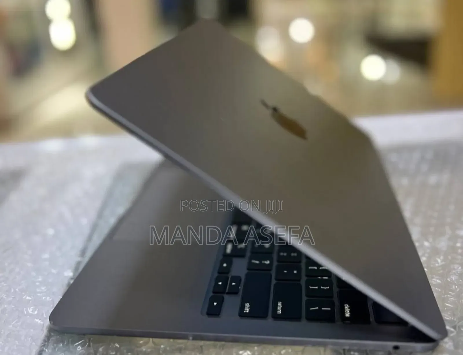 New Laptop Apple MacBook Air 2022 M2 8GB Apple M2 SSD 256GB