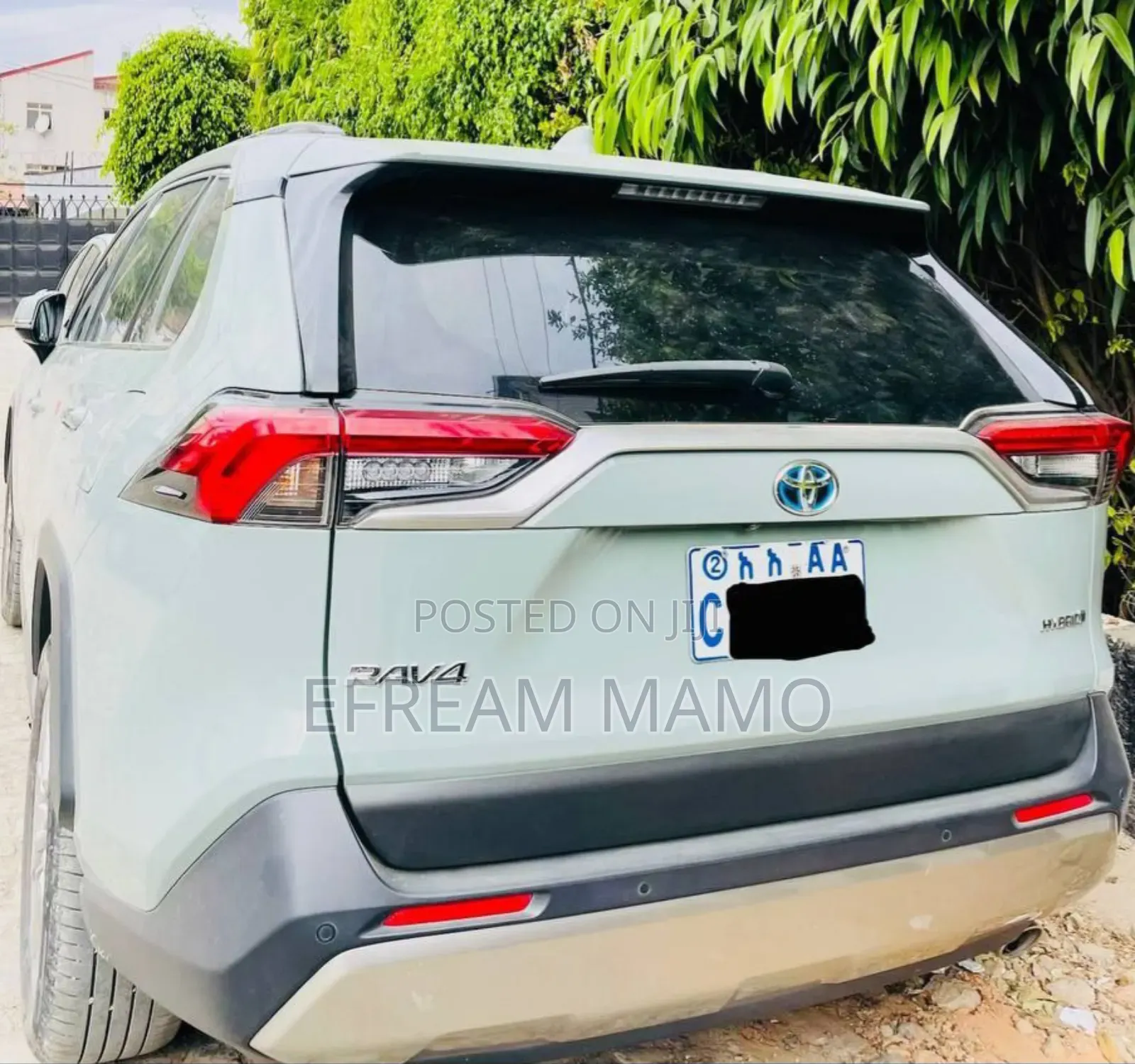 Toyota RAV4 2022 White