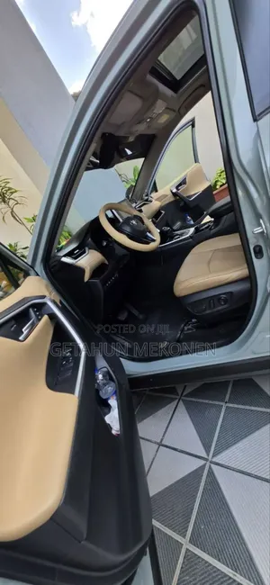 Toyota RAV4 2020 Gray
