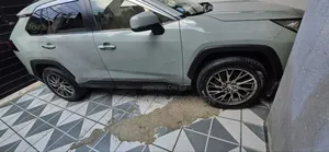Toyota RAV4 2020 Gray