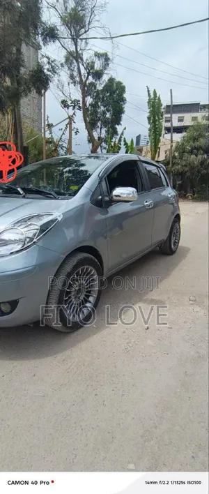 Toyota Yaris 2009 Gray